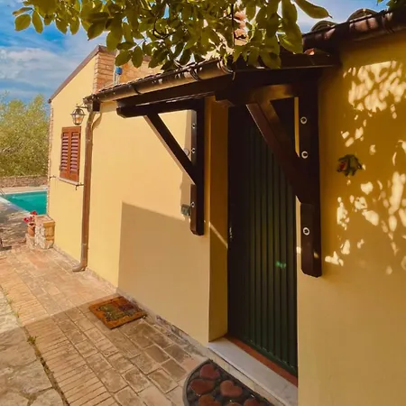 Farm stay La Fattoria Di Maria Donata Cugnoli